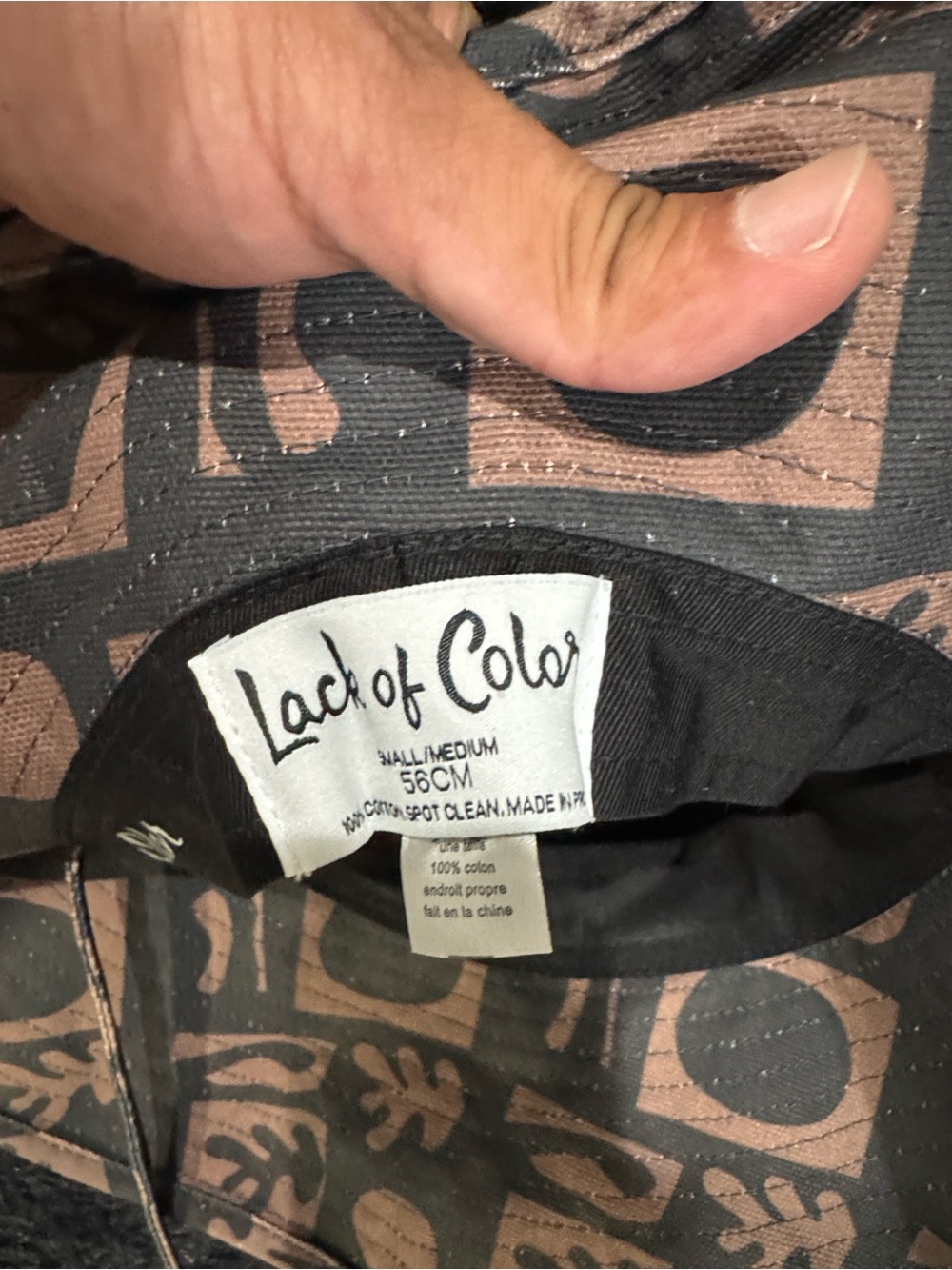 Luck of color formed holiday bucket hat - Picture 7 of 8